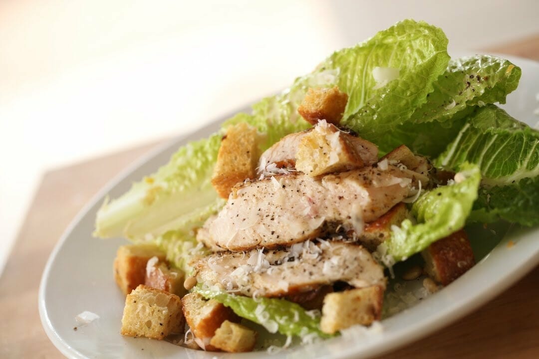 Easy Chicken Caesar Salad Recipe - Viva Recipes