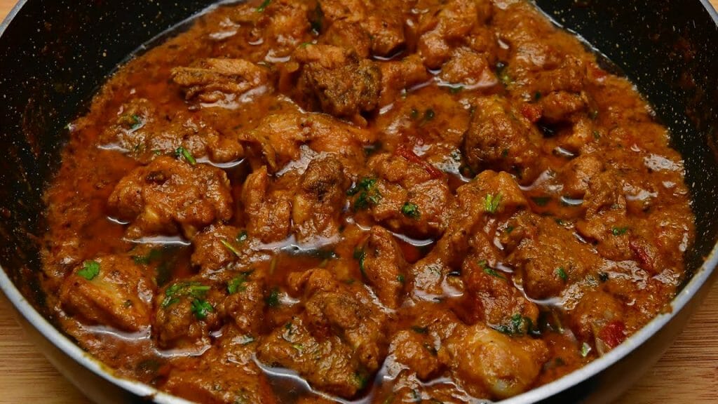 Easy Chicken Curry Recipe/ Chicken Masala Recipe/ Chicken Gravy - Viva ...