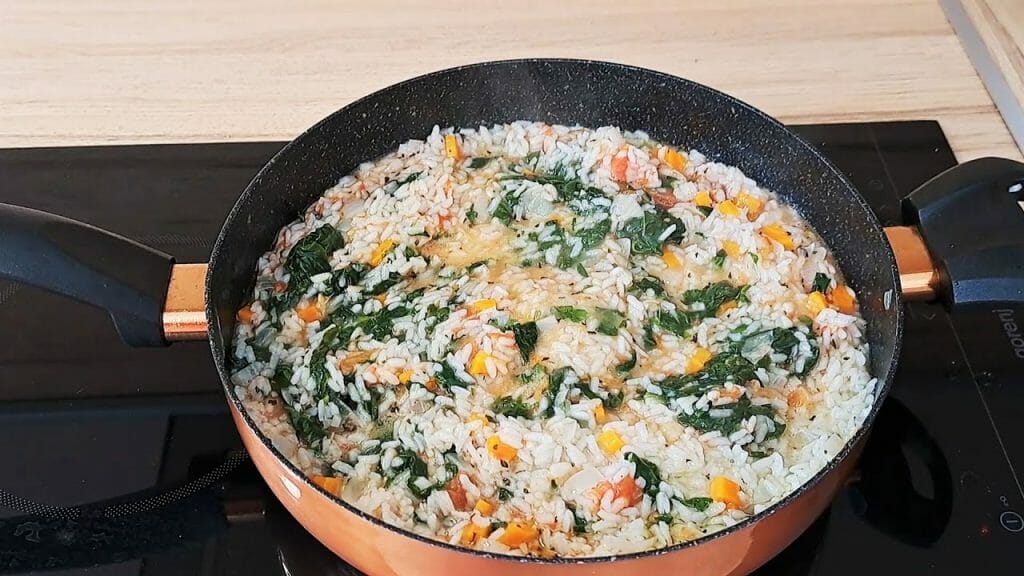 Greek Rice with Spinach Recipe | Simple Greek Dish | - Viva Recipes